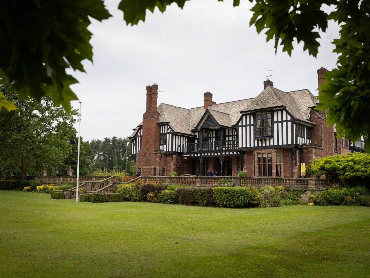Inglewood Manor