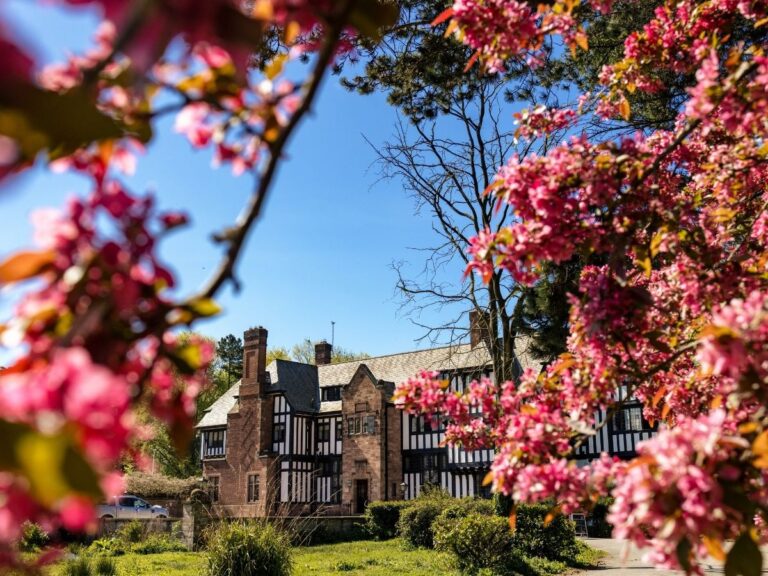 Inglewood Manor