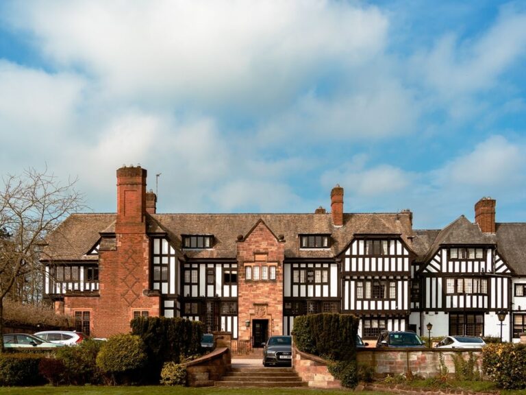 Inglewood Manor